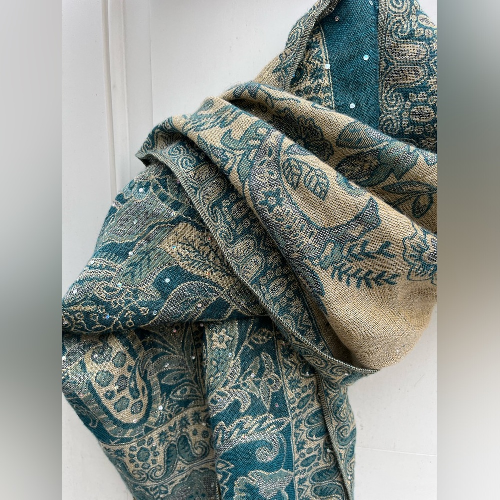 Reversible Scarf - Picture 2 of 5